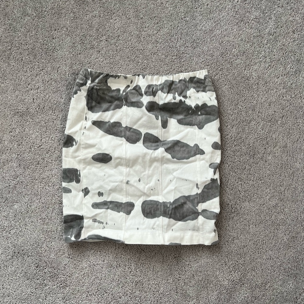 Grey Print Mini Skirt - Picture 4 of 4